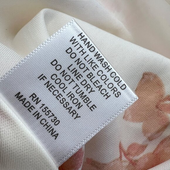Rose + Olive Floral Button-Up Blouse Cream Pink Size Medium NWT - Picture 12 of 12